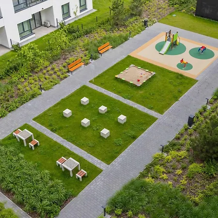 Air Conditioned In With Parking, Balcony And Bathtub By Renters Apartament