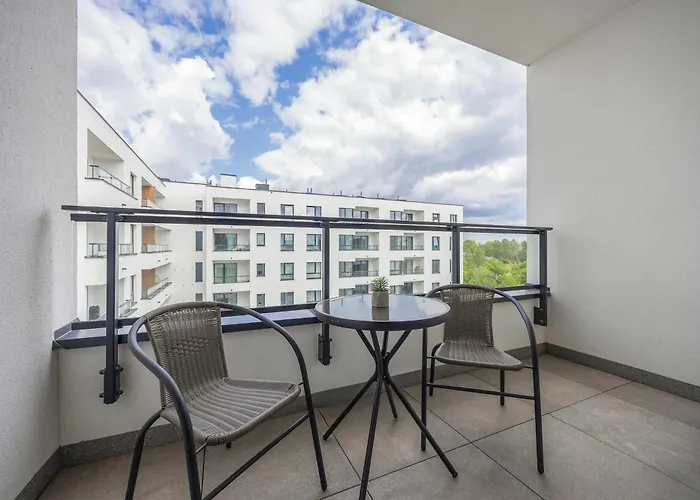 شقة Air Conditioned In With Parking, Balcony And Bathtub By Renters