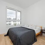 Air Conditioned In With Parking, Balcony And Bathtub By Renters Apartament